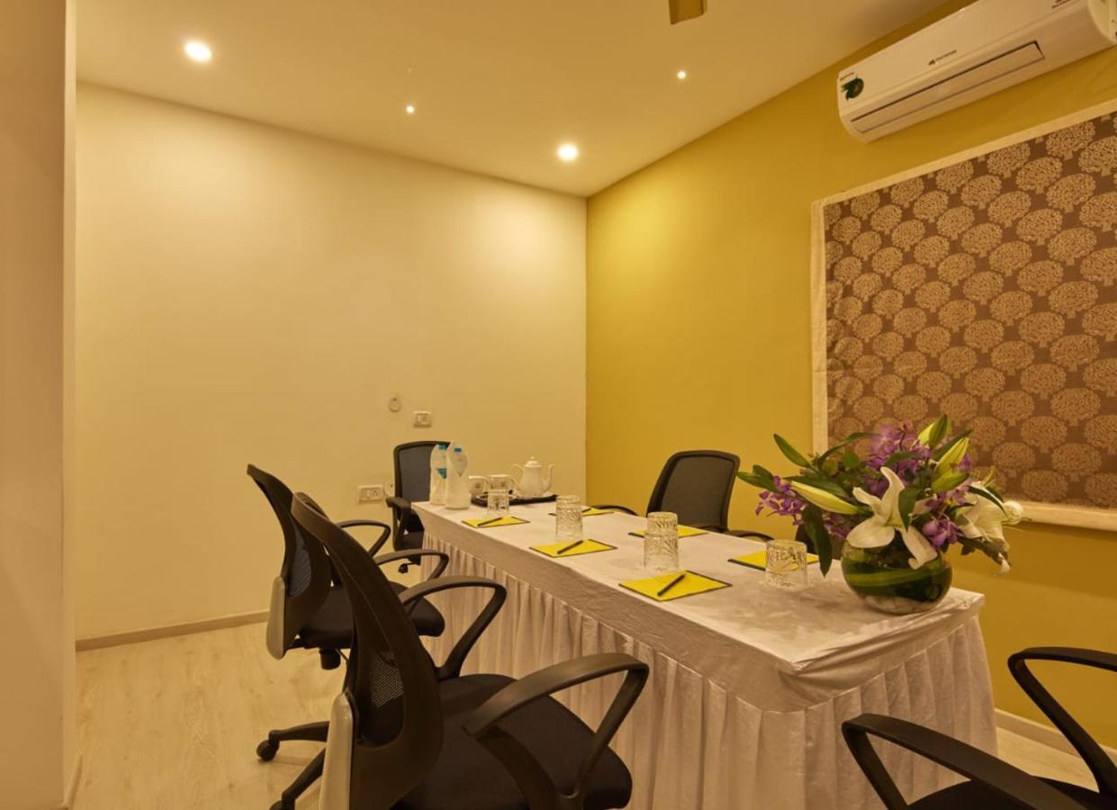 Regenta Inn Indiranagar By Royal Orchid Hotels Бангалор Екстериор снимка